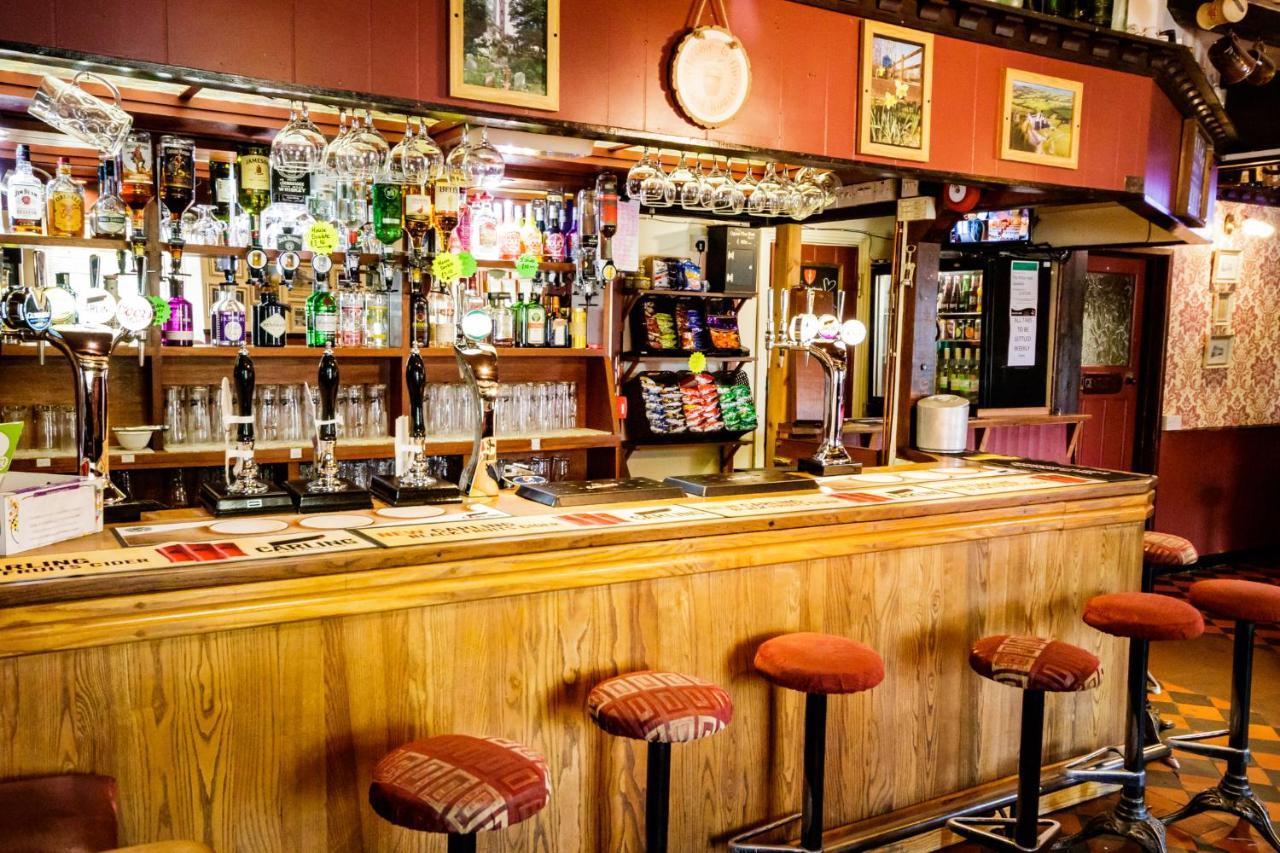 The White Hart Inn Llandeilo Luaran gambar